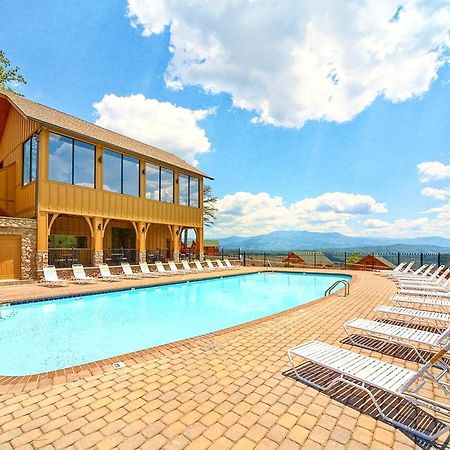 Hillbilly Highrise Villa Pigeon Forge Bagian luar foto